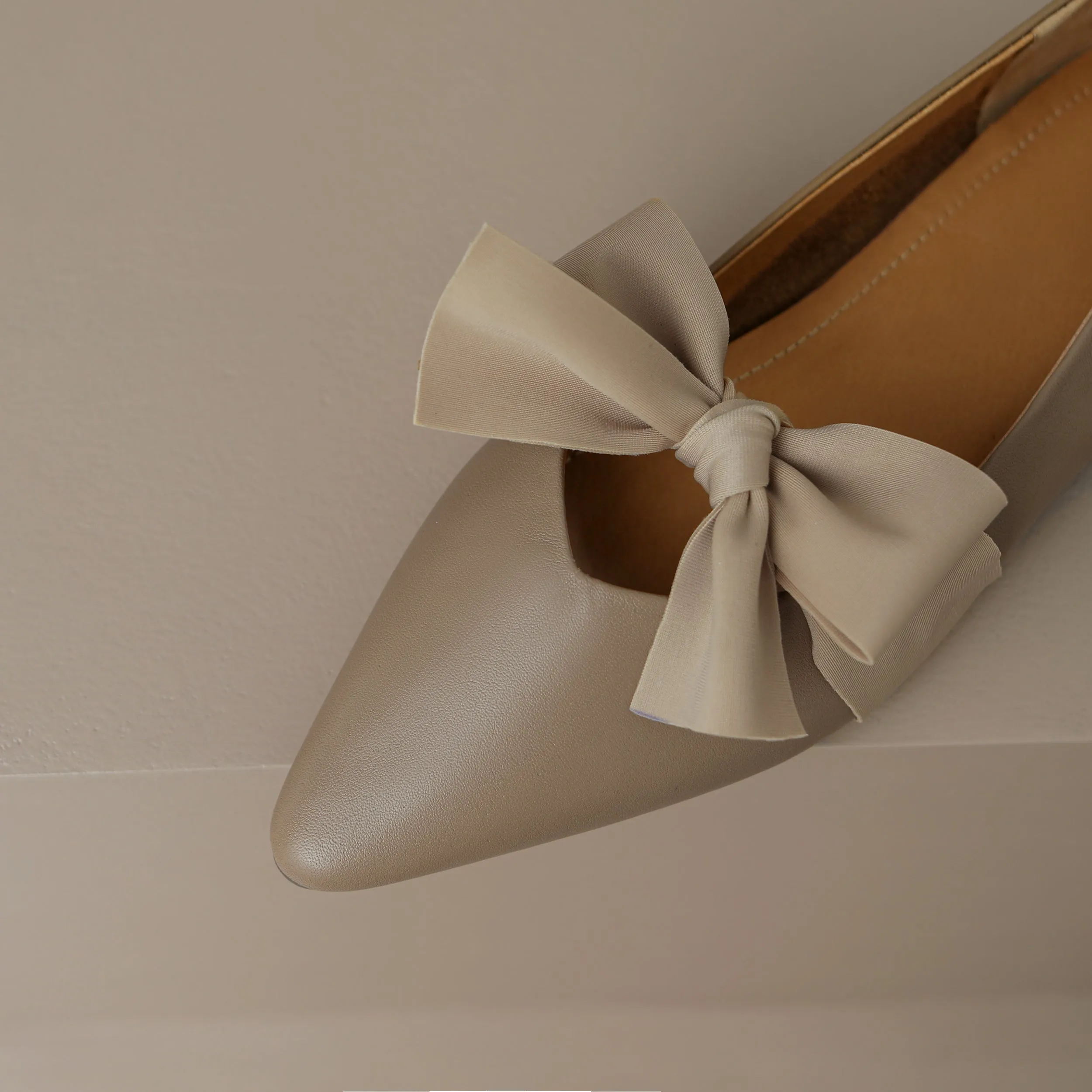 TinaCus Women's Pointed Toe Genuine Leather Handmade Bowknot Cute Flat Shoes